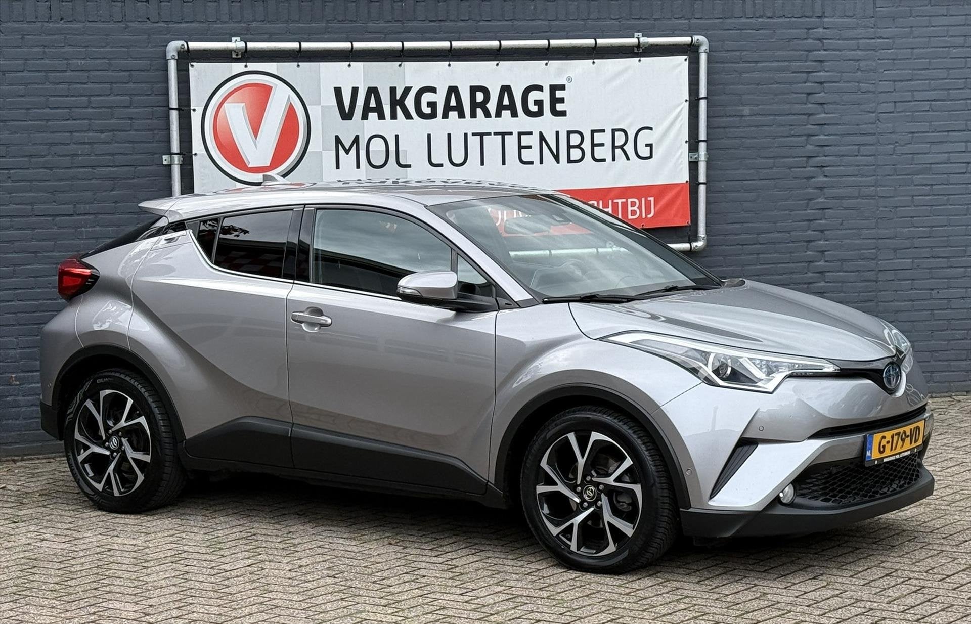TOYOTA C-Hr 1.8 Hybrid 122pk CVT Executive, TREKHAAK, Auto's, Automaat, 4 cilinders, Adaptive Cruise Control, Hybride Elektrisch/Benzine