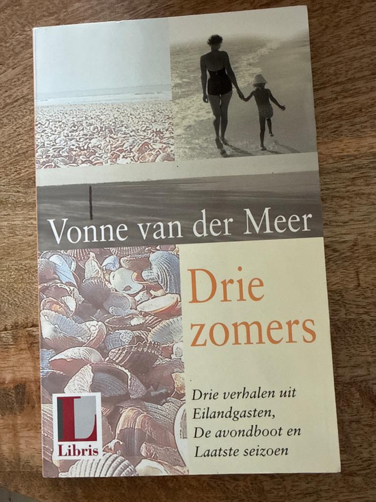 Vonne van der Meer - Drie Zomers (Gelezen), Boeken, Romans, Gelezen, Nederland, Ophalen of Verzenden