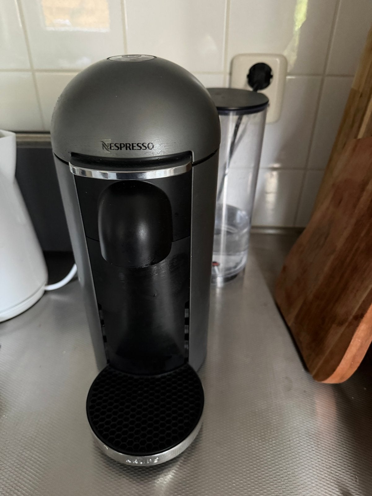 Nespresso Vertuo Plus - grijs, Ophalen, Gebruikt, 10 kopjes of meer, Koffiemachine
