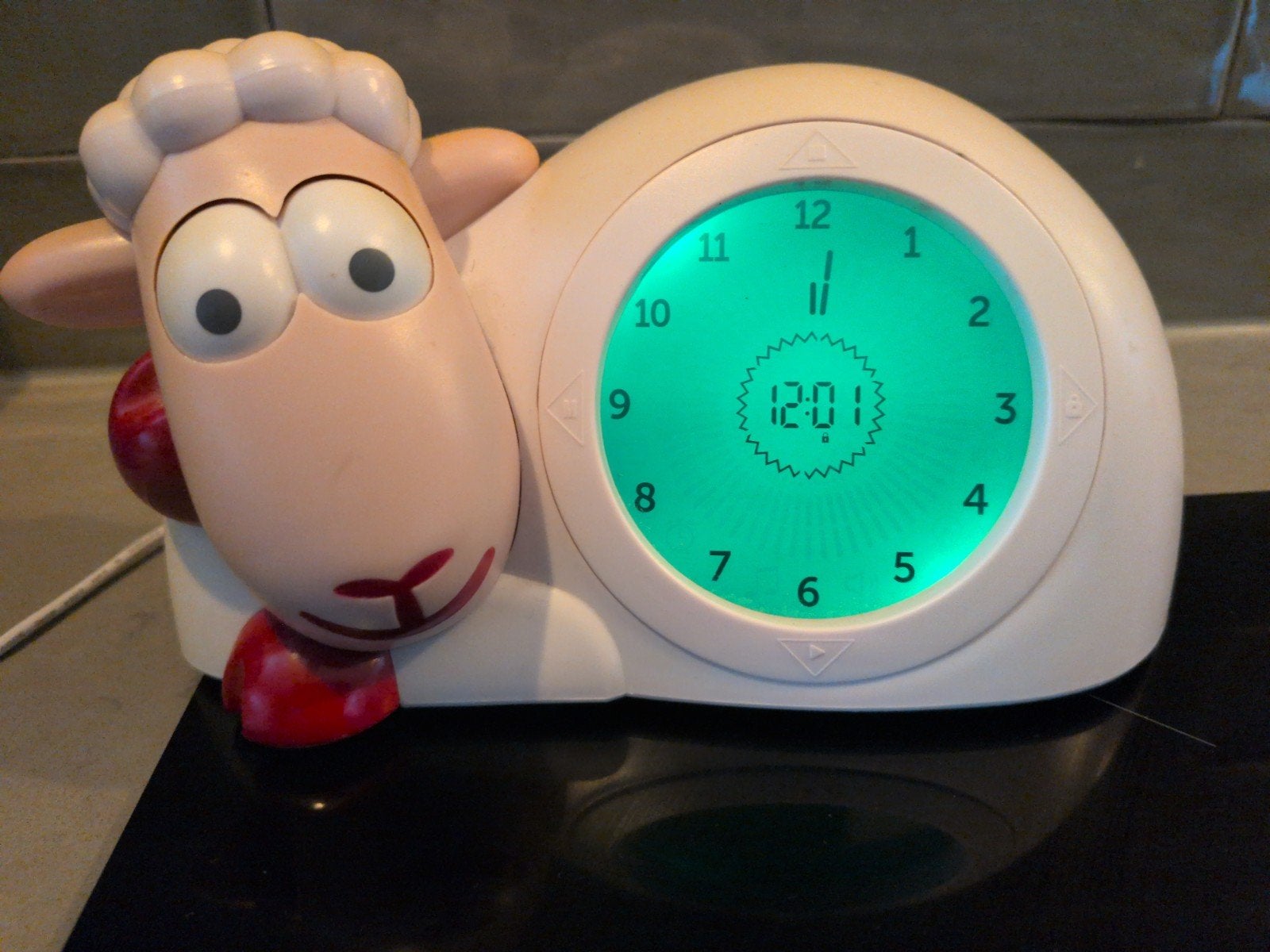 Schaap wekker/klok - (wat verkleurd, Gebruikt, Wit, Ophalen of Verzenden, Digitaal