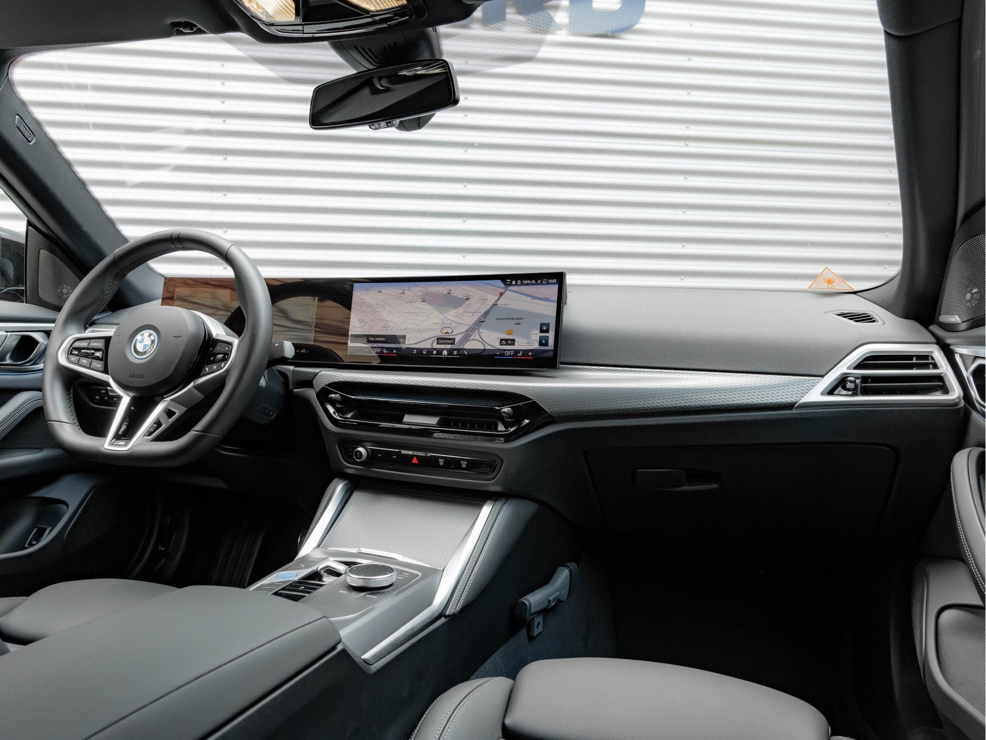 BMW i4 eDrive40 M Sport Pro - ACC - Harman Kardon - Adaptive, Gebruikt, Zwart, 597 km, 83 kWh
