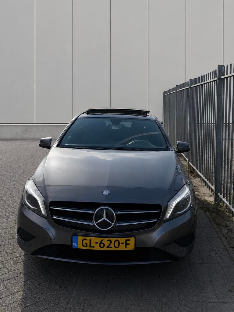 Mercedes-Benz A-Klasse 1.6 A180 Blue EFF AUT 2015 Grijs, Auto's, Mercedes-Benz, Automaat, Achterwielaandrijving, 1295 kg, 4 cilinders