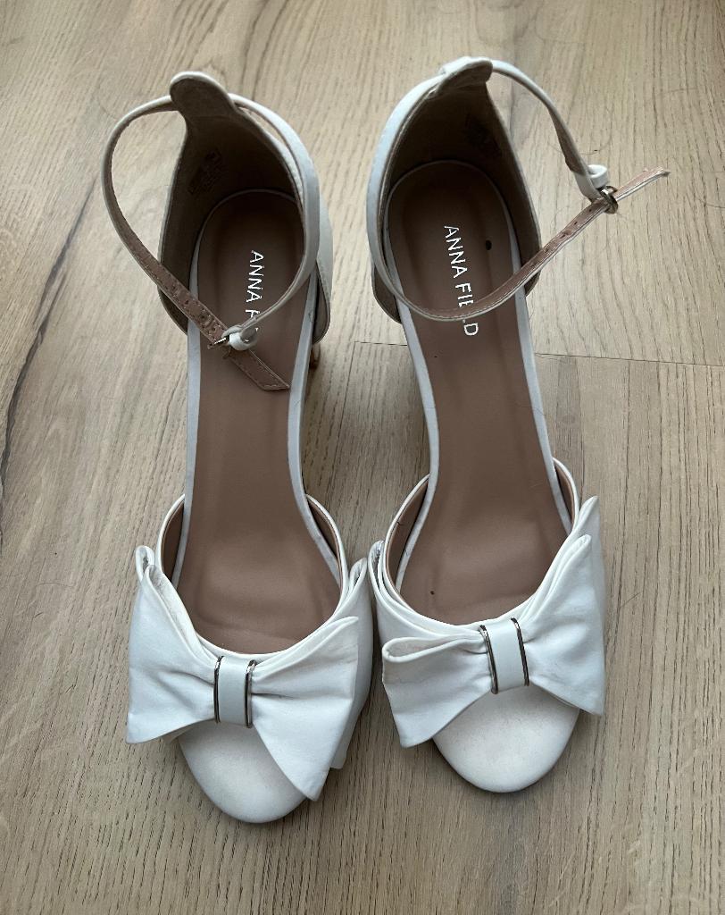 Anna Field witte hakken bruid maat 39 satijn, Kleding | Dames, Schoenen, Ophalen, Anna Field, Schoenen met lage hakken, Wit