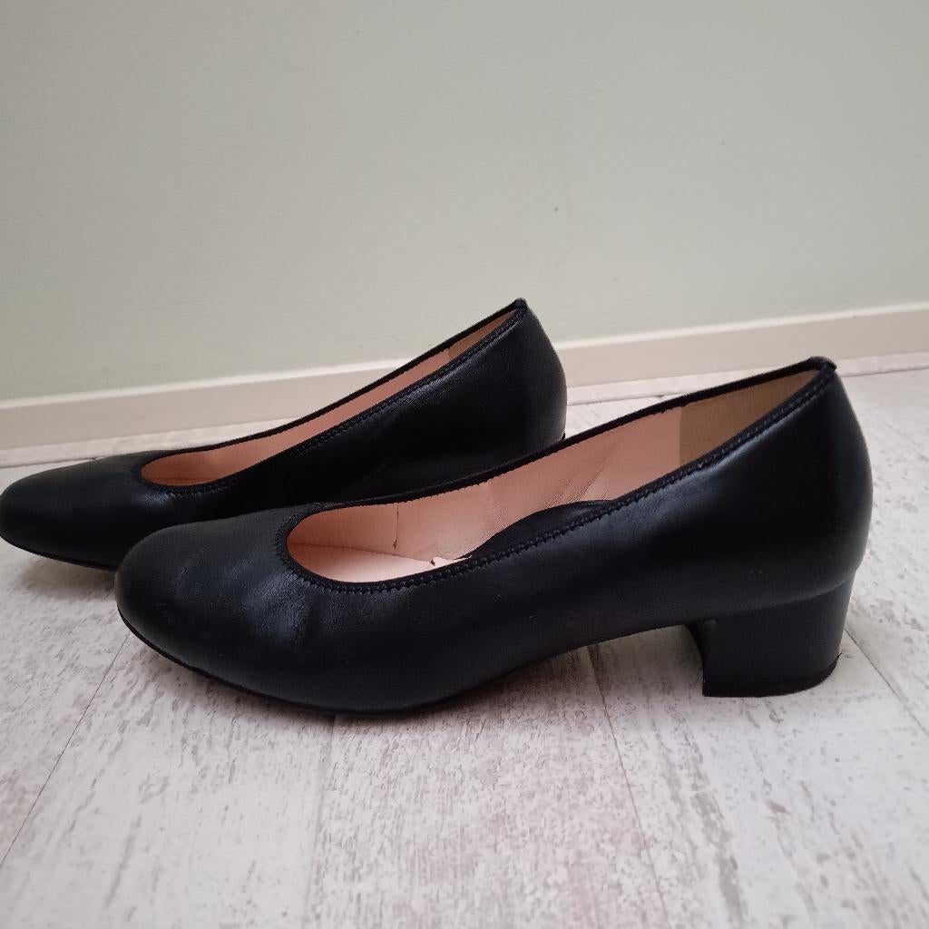 Damespumps zwart leer maat 7,5/40,5 merk Ara, Kleding | Dames, Schoenen, Ophalen of Verzenden, Zo goed als nieuw, Zwart, Pumps