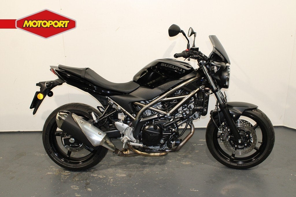 Suzuki SV 650 A (bj 2022), Motoren, Motoren | Suzuki, Lange Dreef 12
4131NH  Vianen, NL, Suzuki, Bedrijf, Klantenservice@suzuki.nl