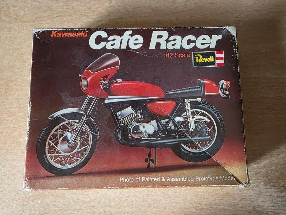KAWASAKI  CAFE RACER  Scale 1/12, Ophalen of Verzenden, Groter dan 1:32, Auto, Overige merken