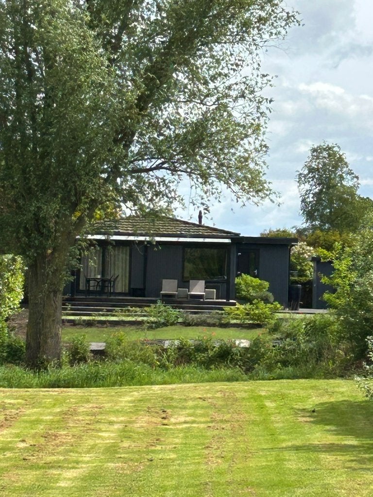 Zeer mooie recreatiewoning in Terwolde (Gld) aan de IJssel, Gelderland, 2 slaapkamers, 64 m², Chalet