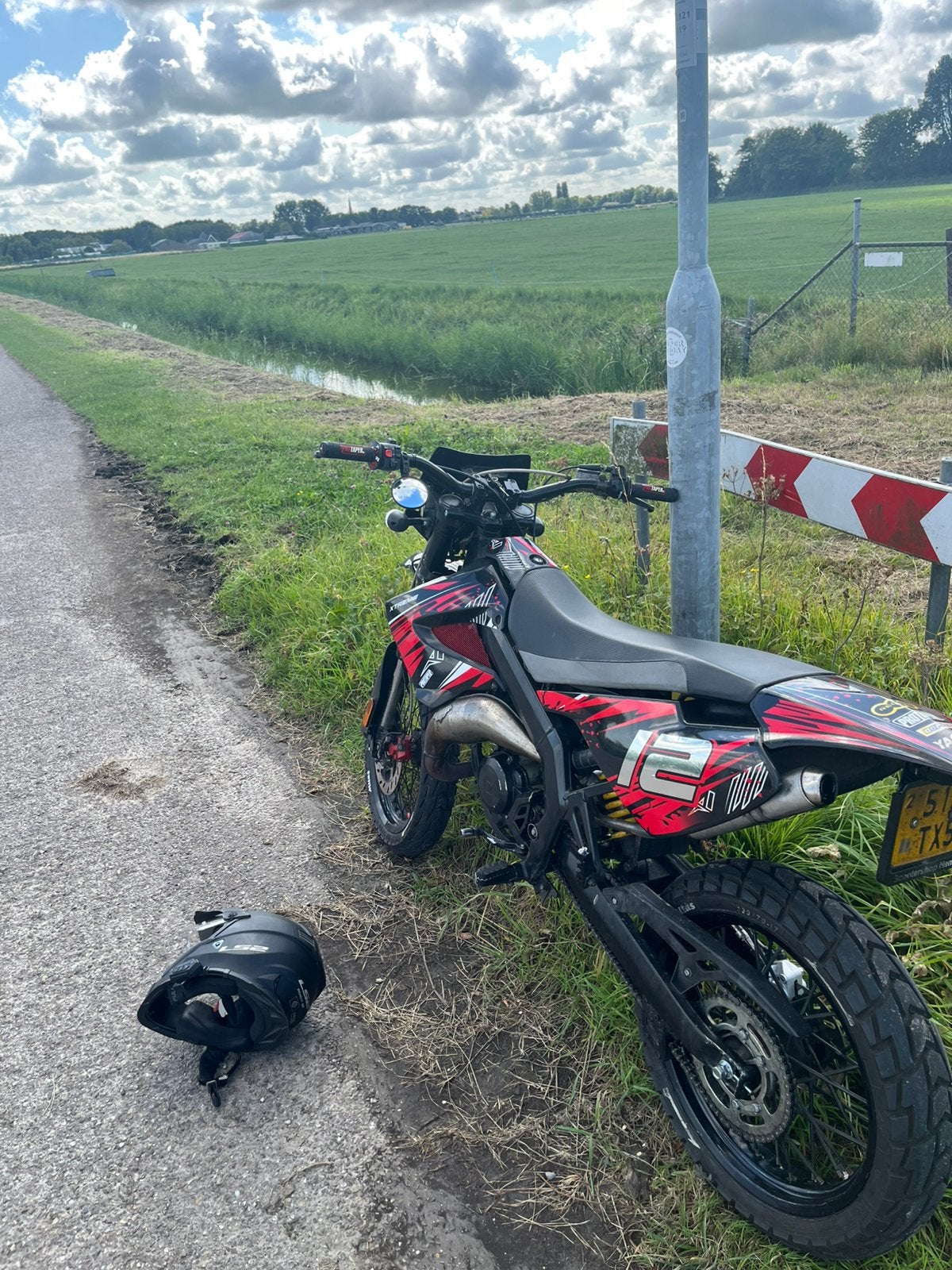 Derbi senda 2006, Ophalen, 6 versnellingen, Gebruikt, Maximaal 45 km/u