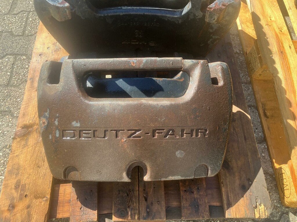 Deutz-Fahr frontgewicht 40 Kg, Infonl@deutz.com, Overige, Overige typen, Malachiet 300
3316 LD  Dordrecht, NL
