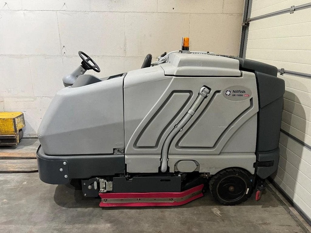 Nilfisk ! ER 1600 kubota diesel 2011 schrobmachine HL1046