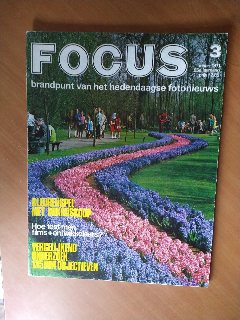 Focus. Brandpunt van het hedendaagse fotonieuws. Nr. 3-1971, Ophalen of Verzenden, Gelezen, Muziek, Film of Tv