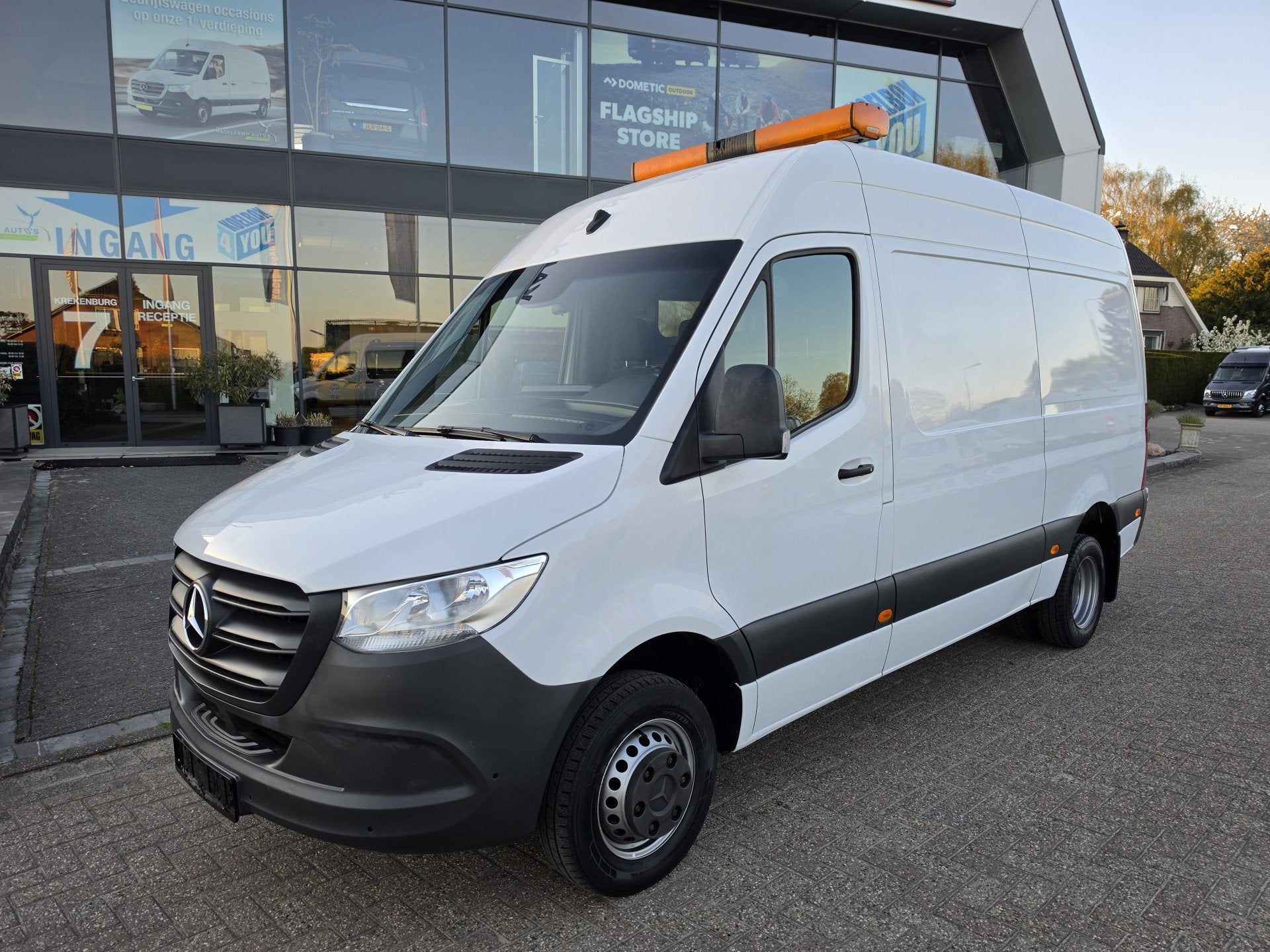 Mercedes-Benz Sprinter 516 CDI L2-H2 Handgeschakeld * Werkpl, 13 km/l, Gebruikt, Zwart, 4 cilinders