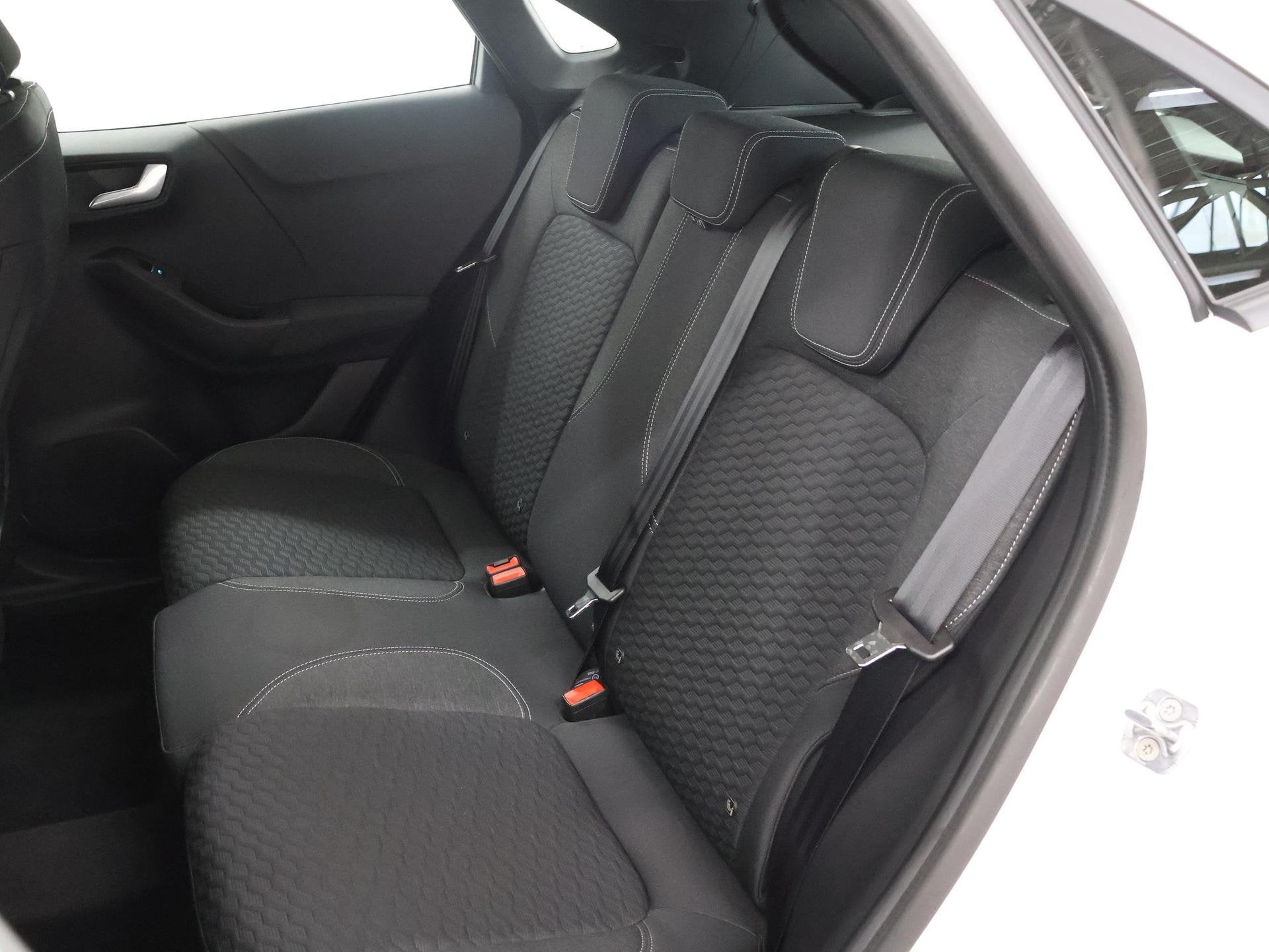 Foto 12 van Ford Puma 1.0 EcoBoost Hybrid Titanium | Winterpakket | Crui