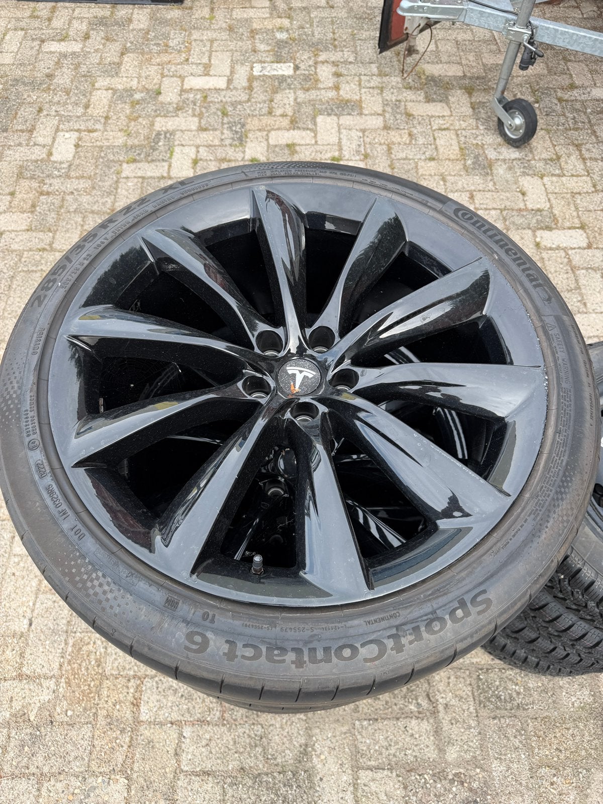 SET TESLA MODEL X VELGEN 22INCH ZOMERBANDEN, Auto-onderdelen, Banden en Velgen, Gebruikt, 285 mm, Banden en Velgen, Overige maten