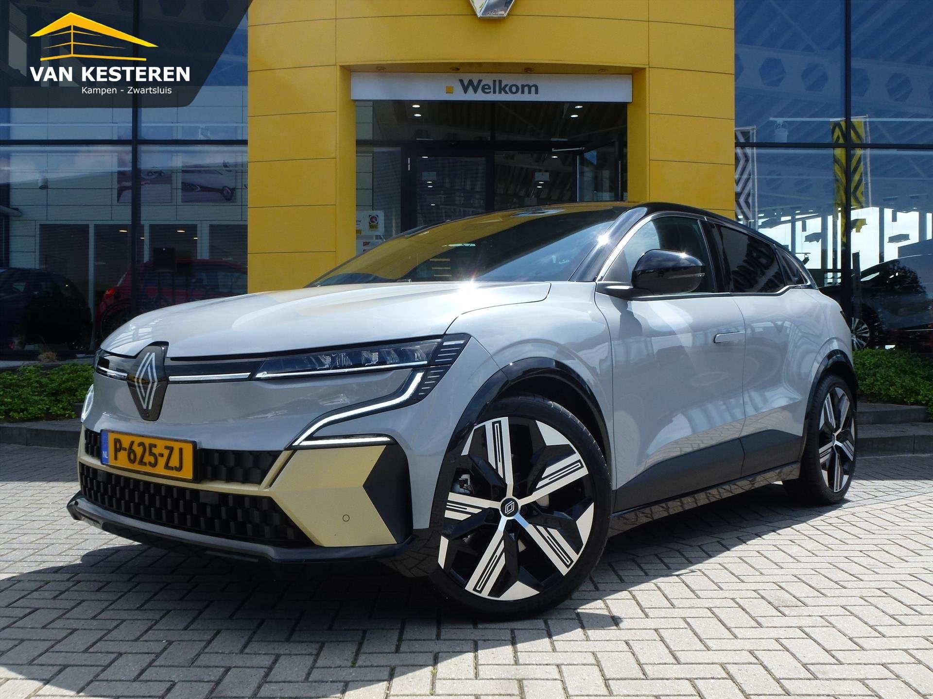 Renault Mégane E-Tech EV60 220pk Optimum Charge Ionic / War, Auto's, Dealer onderhouden, Zwart, Vierwielaandrijving, Zilver of Grijs