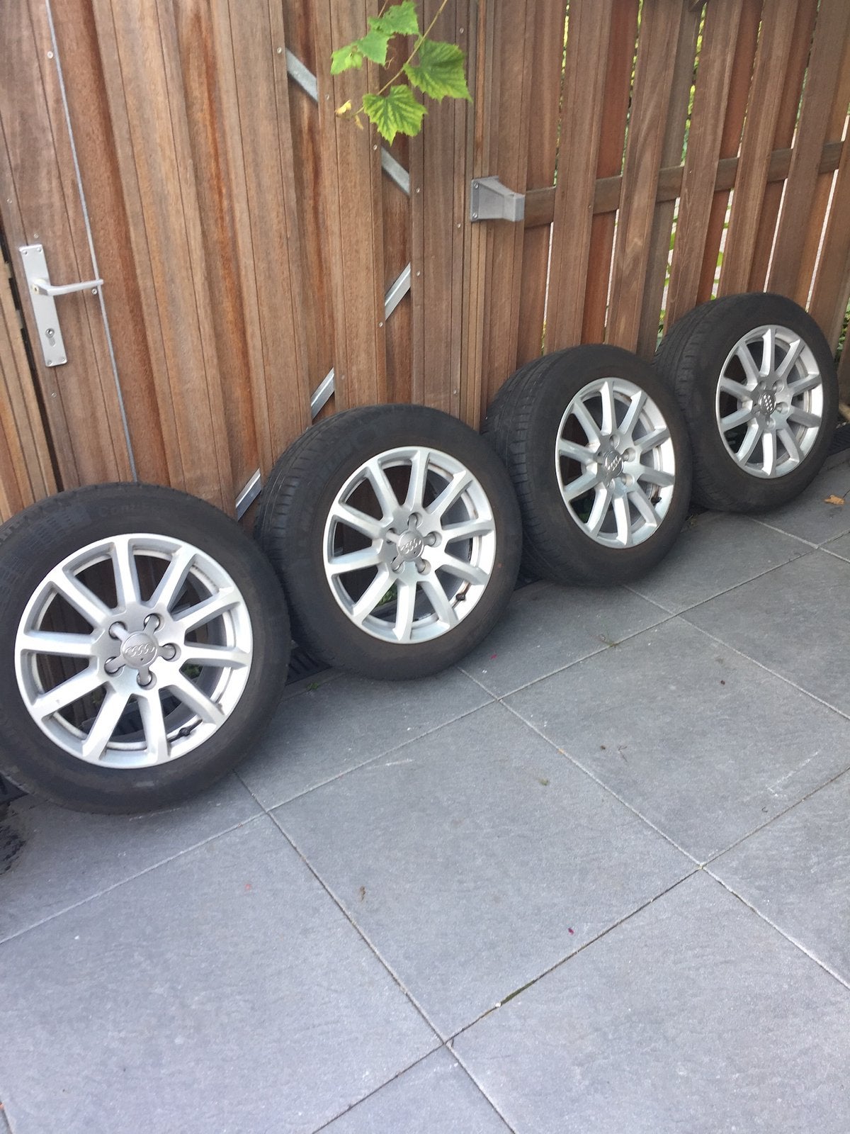 Audi A4 Lichtmetalen velgen 16 inch 205 55 16 banden, Ophalen
