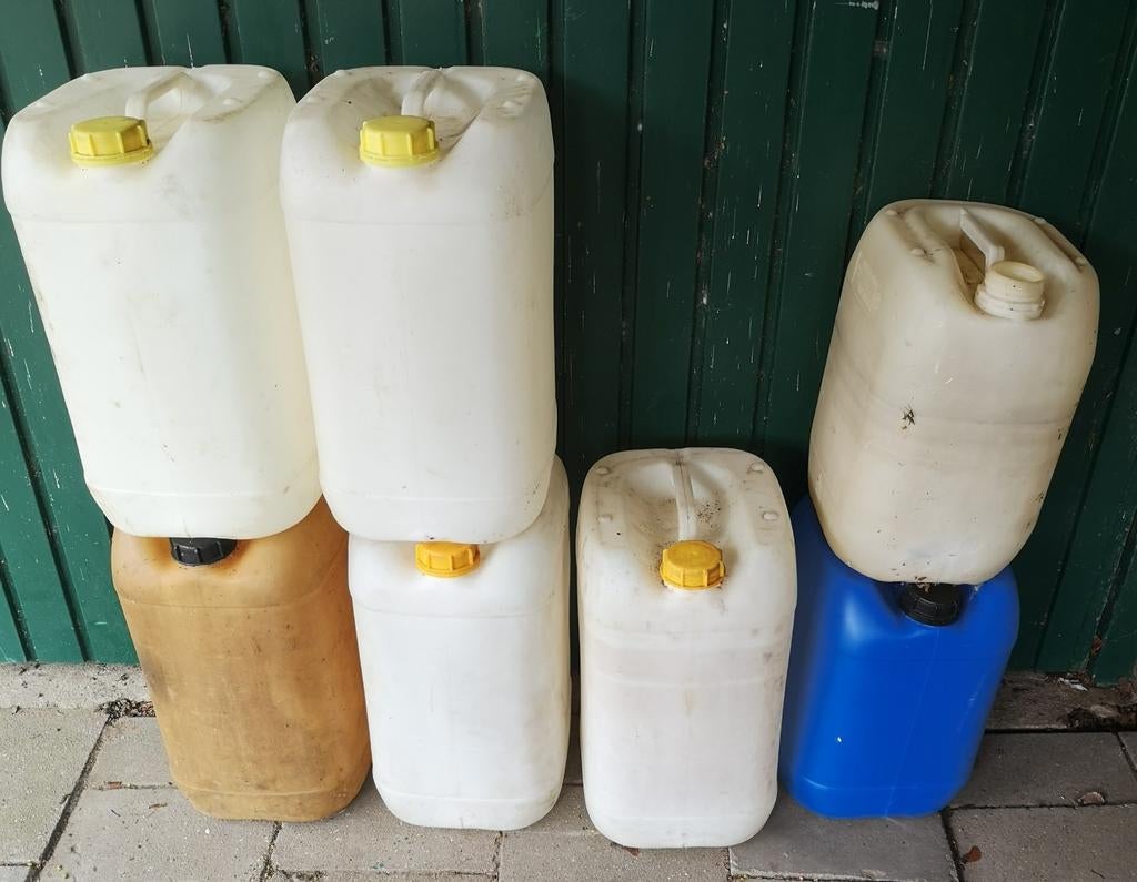 Jerrycans 25 en 20 liter - Diverse maten, Ophalen, Gebruikt