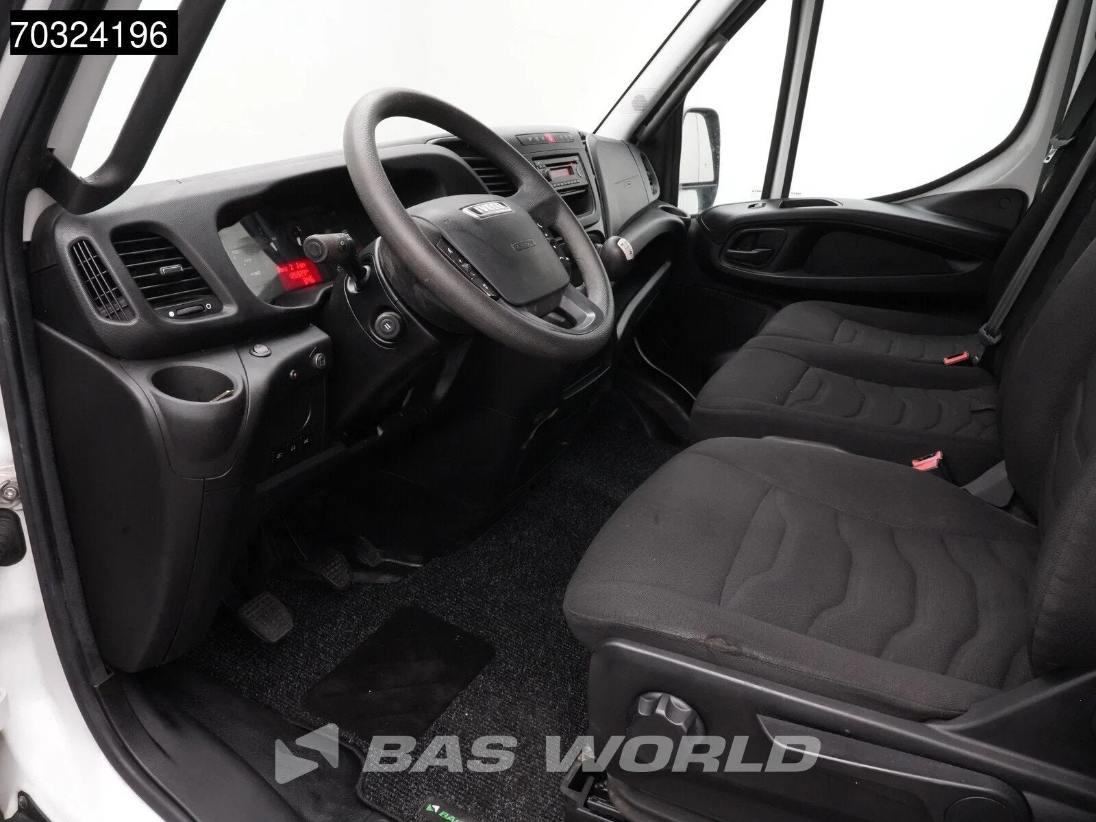 Iveco Daily 35C13 Dubbellucht L2H2 3,5t Trekhaak Airco Cruis, Auto's, Euro 5, Stof, Gebruikt, Iveco