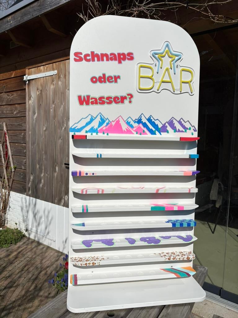 TE HUUR: Shotjeswand Aprés Ski thema, Ophalen, Zo goed als nieuw, Overige