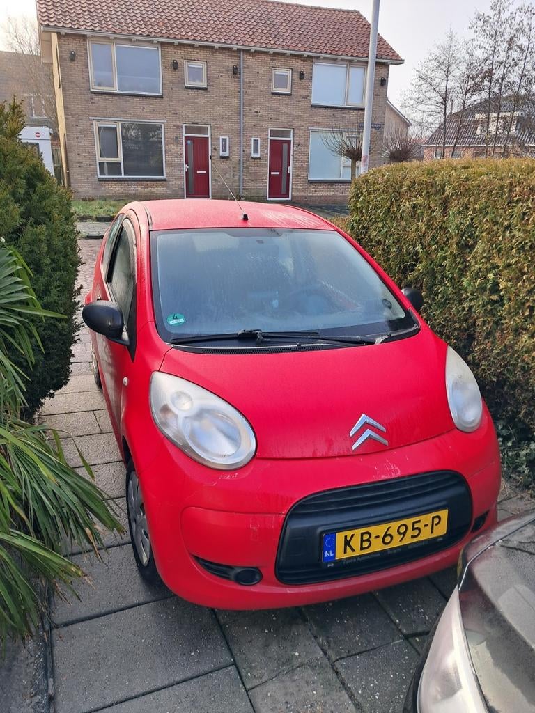 Citroën C1 1.0 3-DRS 2009 Rood, Auto's, Voorwielaandrijving, Stof, 4 stoelen, C1