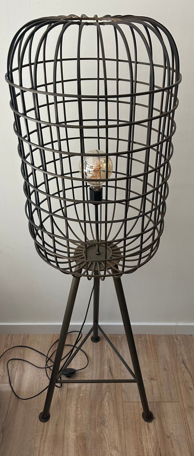 BePureHome vloerlamp industriële draadlamp / tripod – uniek, Ophalen, Gebruikt
