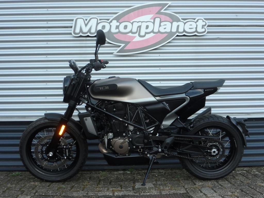 Husqvarna SVARTPILEN 701 - 2020, Motoren, Bedrijf, Naked bike