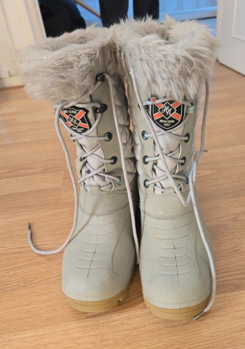 sneeuw laarsen. mt 41/42, Ophalen of Verzenden, Zo goed als nieuw, Zwart