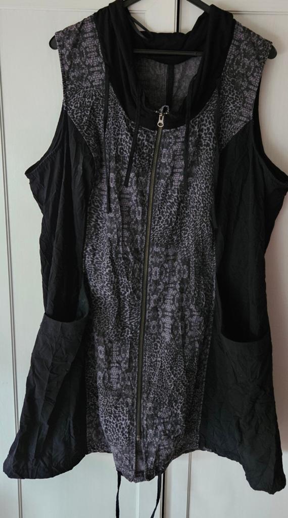 Lange gilet, Kleding | Dames, Bodywarmers, Ophalen of Verzenden, Gedragen, Maat 46/48 (XL) of groter, Zwart