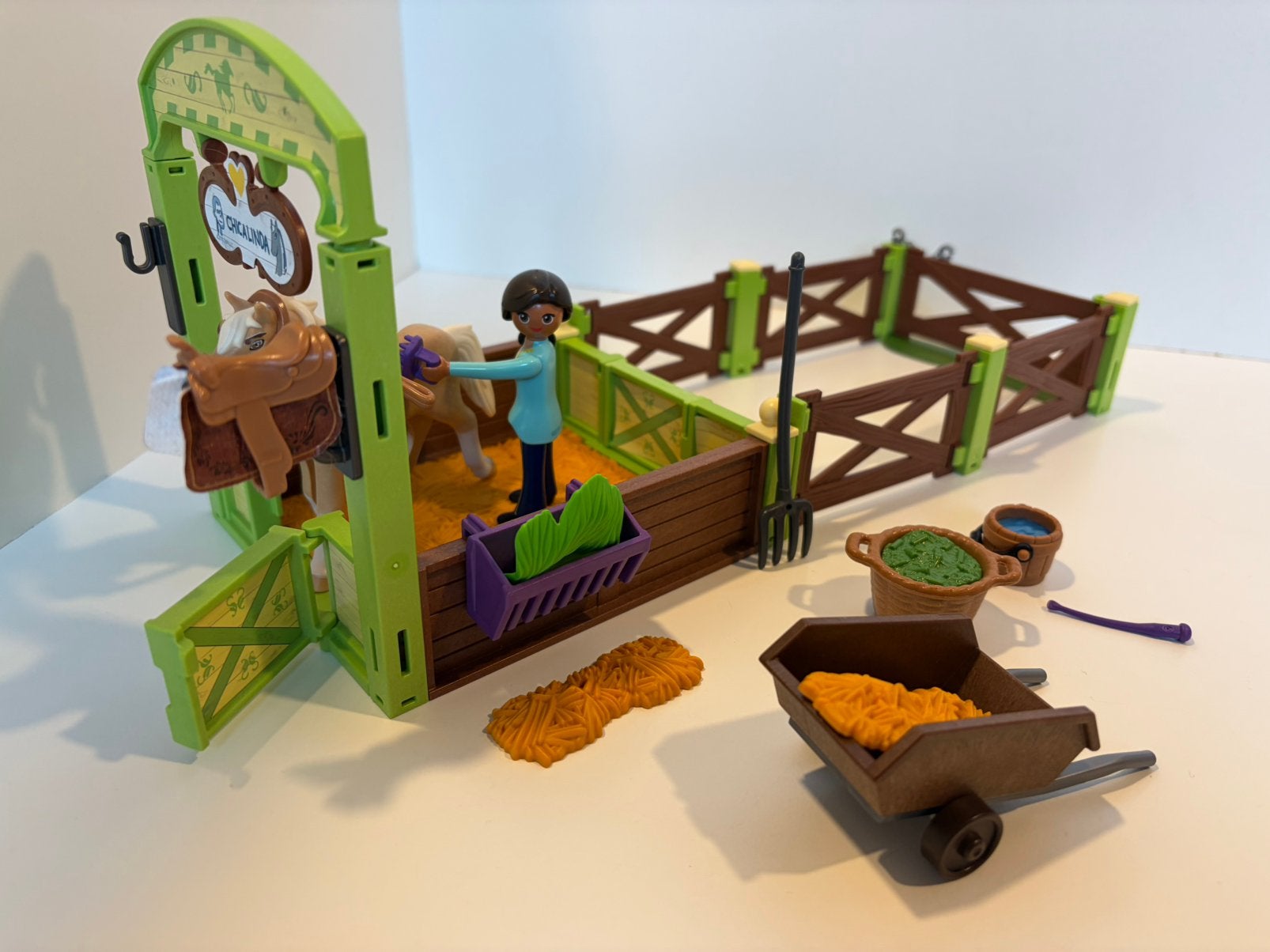 Playmobil Spirit 9479 - Pru & Chica Linda met paardenbox, Ophalen of Verzenden, Zo goed als nieuw
