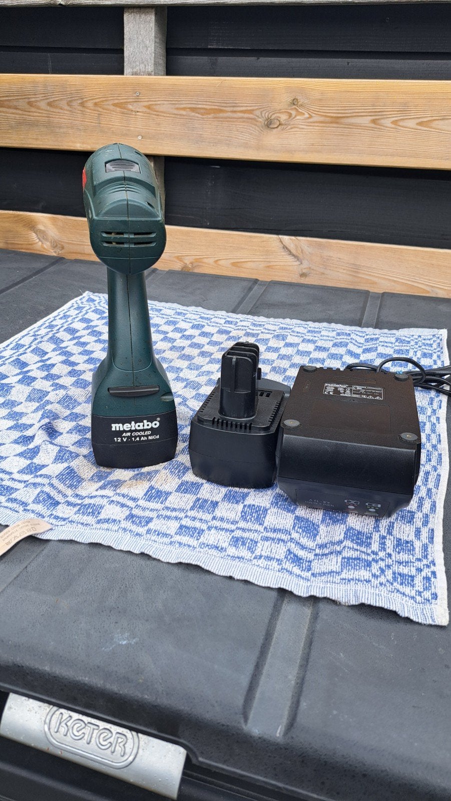 Metabo accu boormachine met accu en nieuwe oplader, Ophalen of Verzenden, Gebruikt, Boormachine