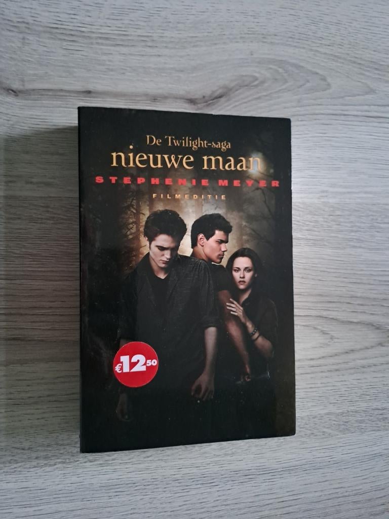 The twilight-saga nieuwe Maan de filmeditie Stephenie Meyer, Ophalen of Verzenden, Gelezen, Stephenie Meyer