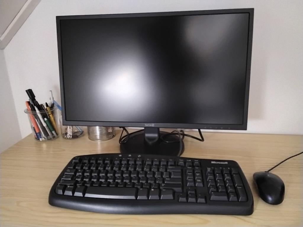 Computer scherm merk Terra en toetsenbord, Computers en Software, Ophalen, Zo goed als nieuw