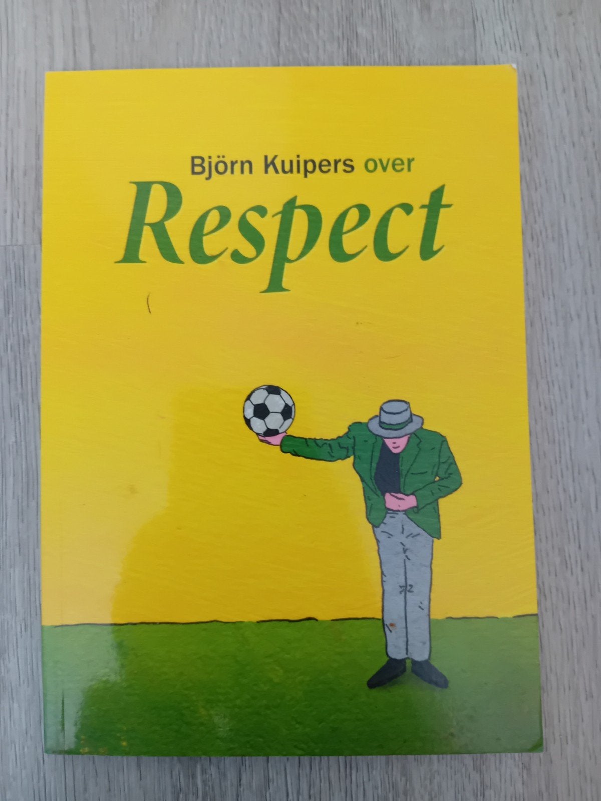 Björn Kuipers over Respect Een boekje over normen en waarden, Björn Kuipers, Ophalen of Verzenden, Zo goed als nieuw, Overige sporten