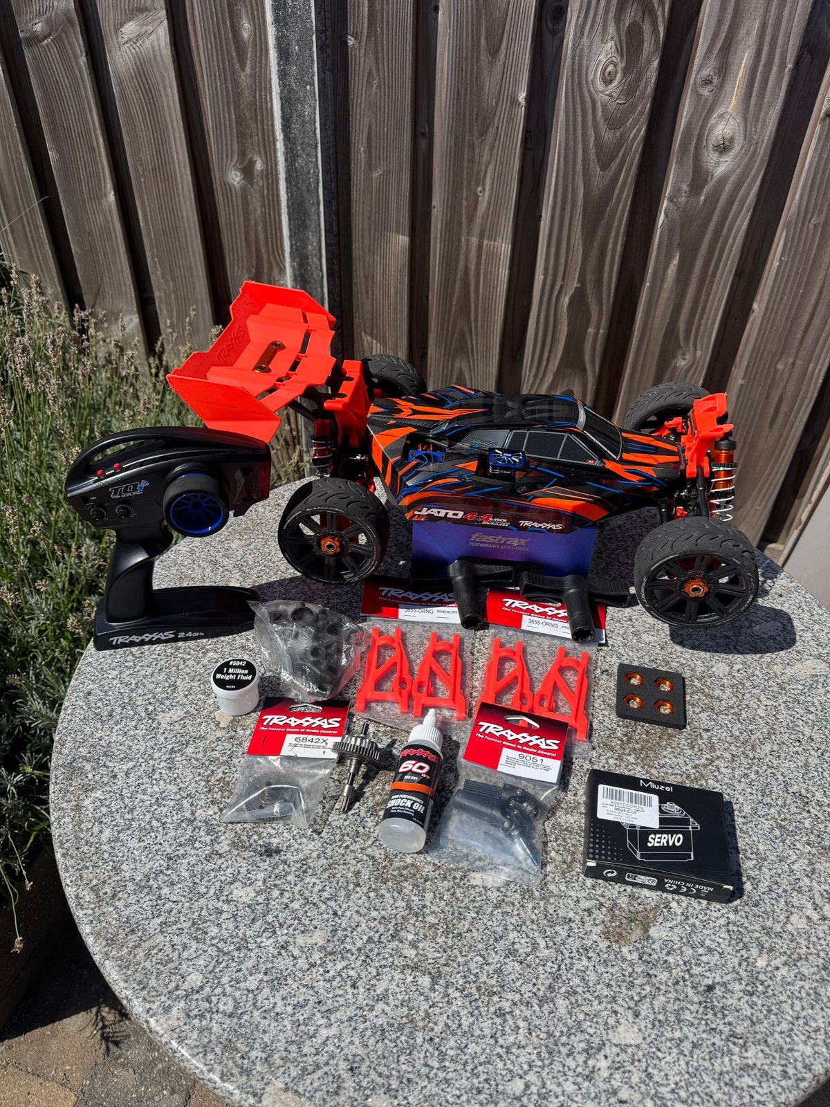 Traxxas Jato 4x4 VXL Zeer goede staat veel extra onderdelen, Ophalen of Verzenden, Zo goed als nieuw, Auto offroad
