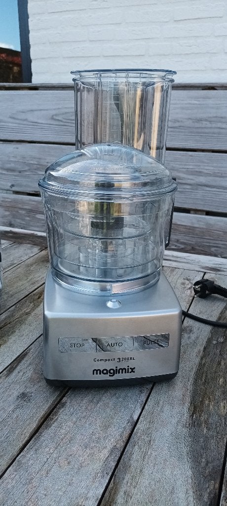 Magimix Compact 3200XL Foodprocessor, 2 tot 3 liter, Ophalen, Gebruikt, 3 snelheden of meer