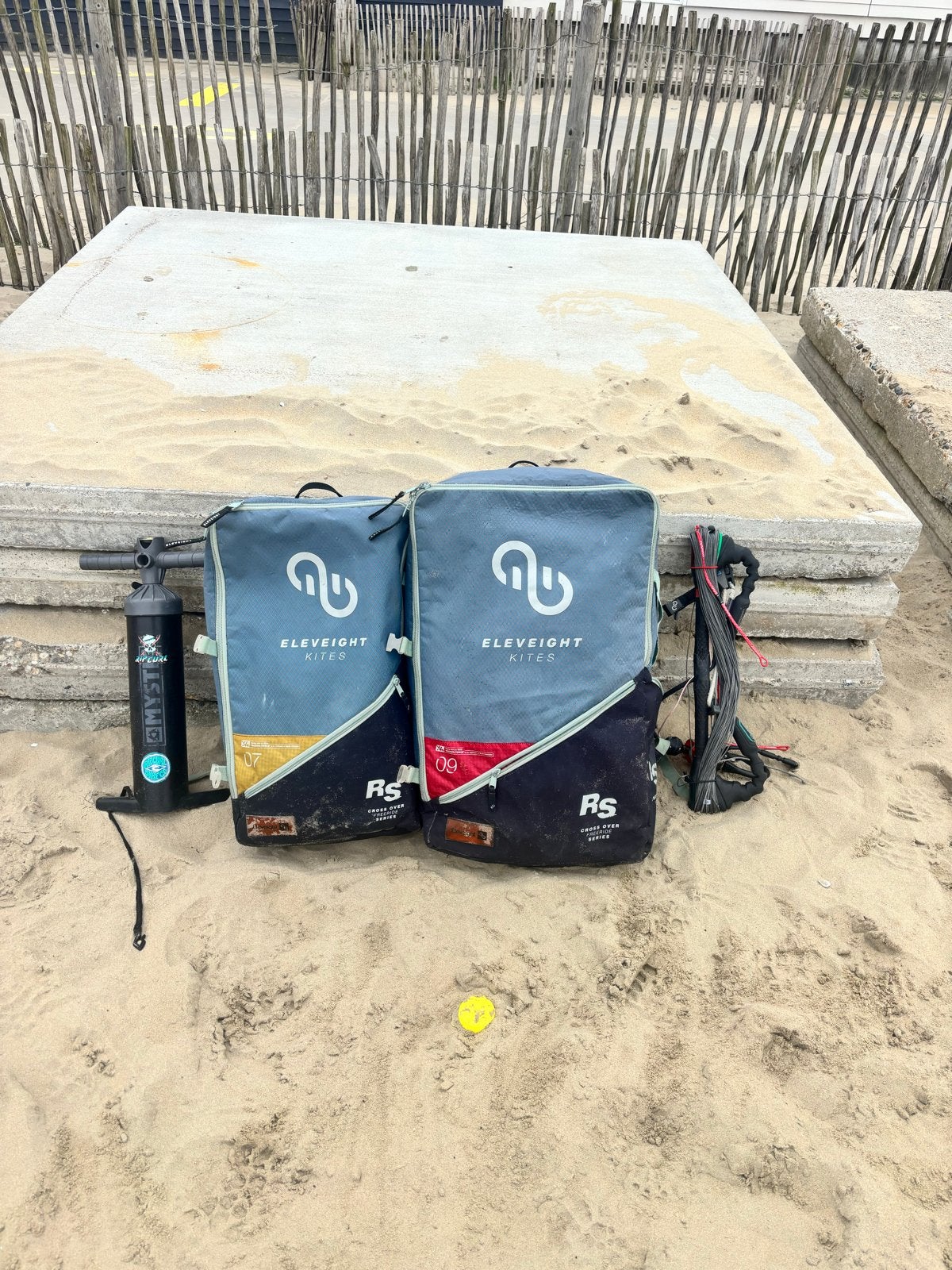 Eleveight RS 2021 beginners set 7m en 9m kites, Gebruikt, Kitesurf-set, Geen board, Ophalen of Verzenden