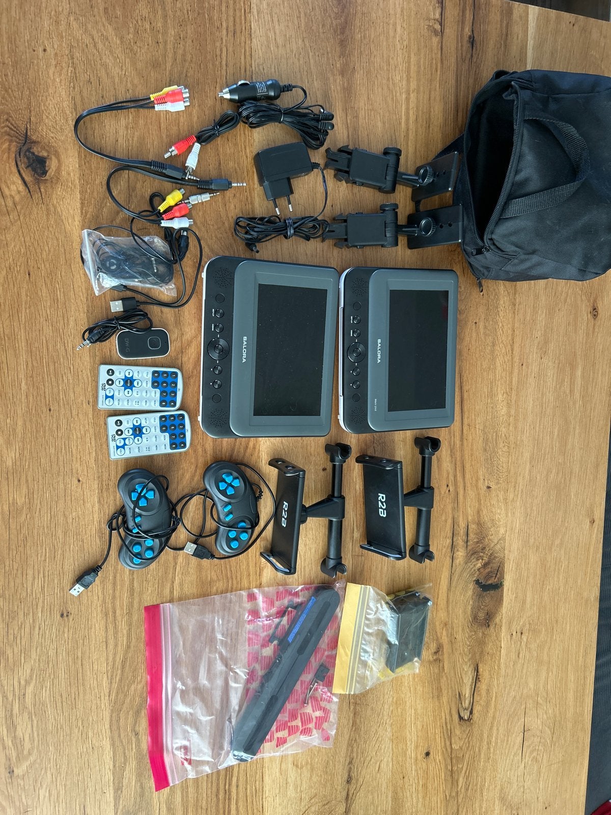 Salora draagbare DVD-spelerset met accessoires, Audio, Tv en Foto, Dvd-spelers, Gebruikt, Draagbaar, Ophalen, Overige merken