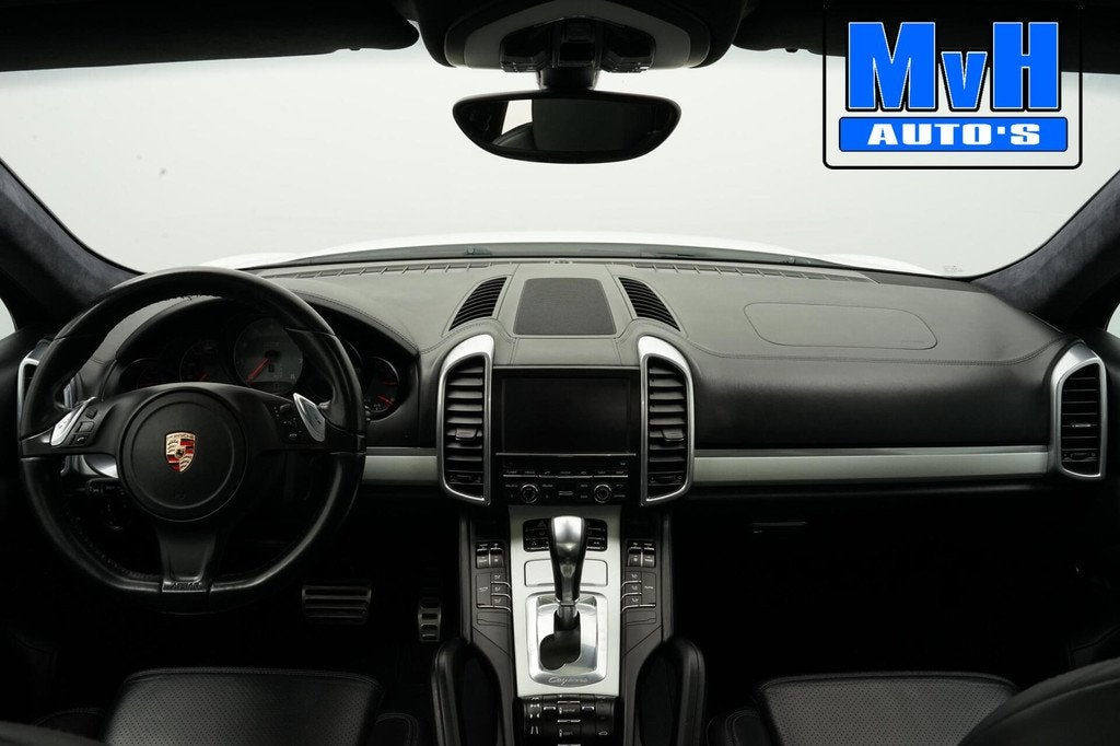 Porsche Cayenne 4.8 GTS|PANO|LUCHTVERING|ALCANTARA.HEMEL|ACC, Automaat, Gebruikt, Met garantie (alle), 138 €/maand