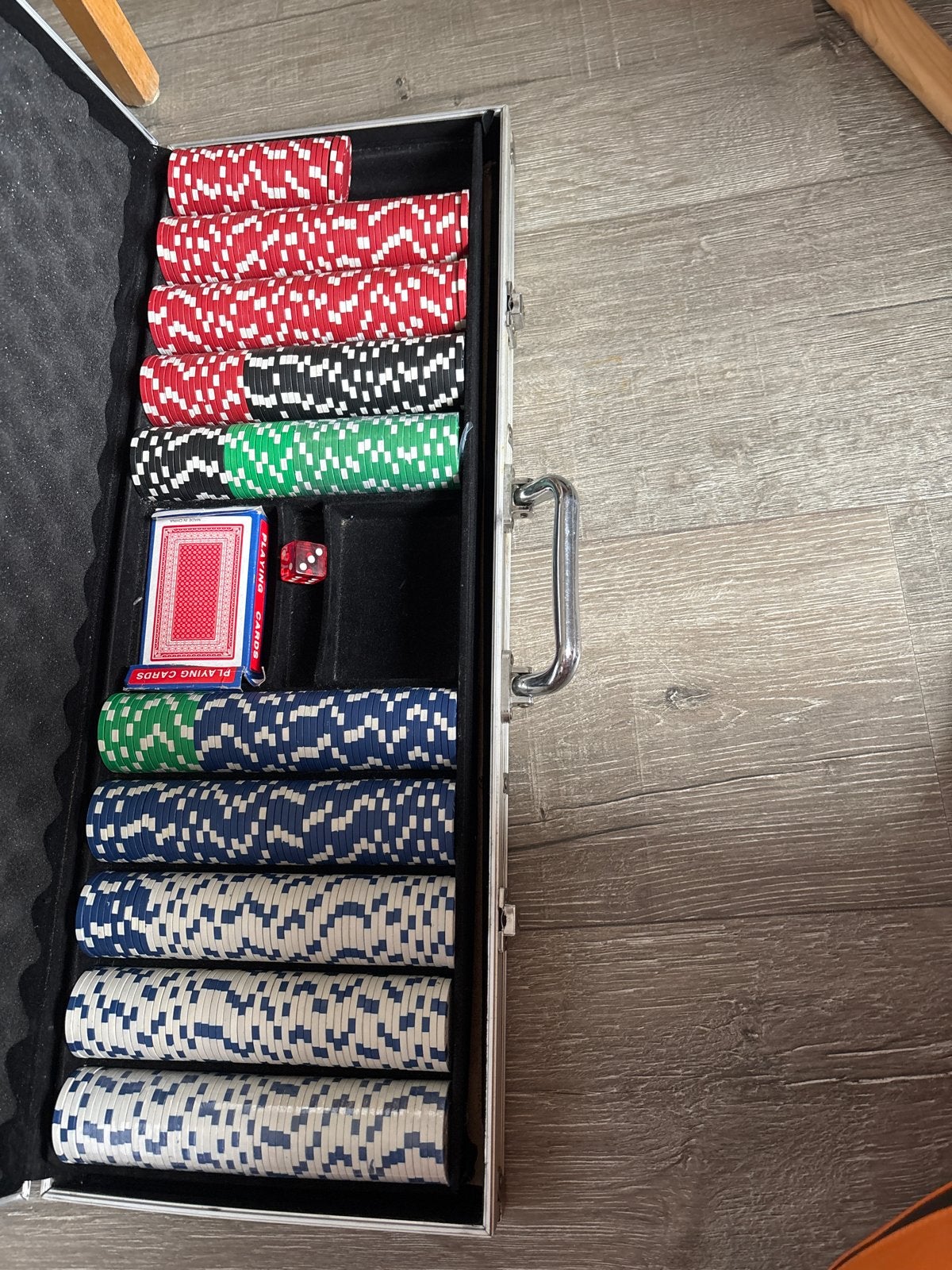 Complete Pokerset in luxe koffer, Vijf spelers of meer, Ophalen of Verzenden, Gebruikt