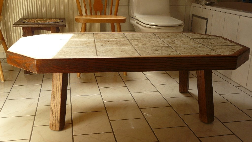 Vintage eikenhouten salontafel met betegeld bovenblad, Ophalen, Gebruikt, 100 tot 150 cm, 50 tot 100 cm
