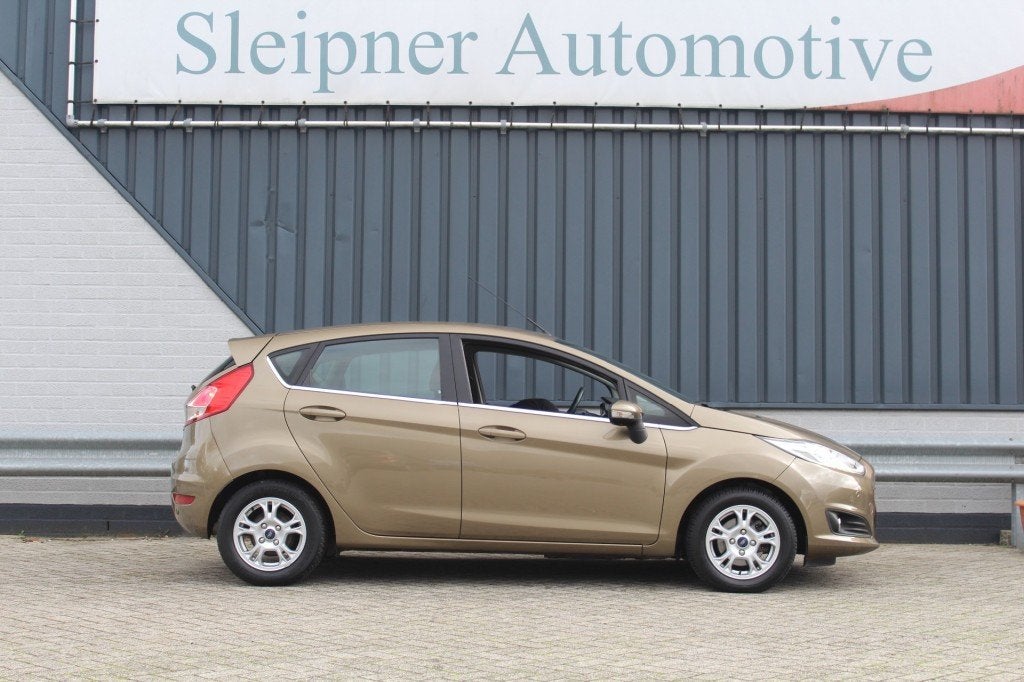 Ford FIESTA 1.0 Ecoboost- Titanium 100PK-Airco-eerste eigena, Auto's, 101 pk, Gebruikt, Bruin, Bedrijf