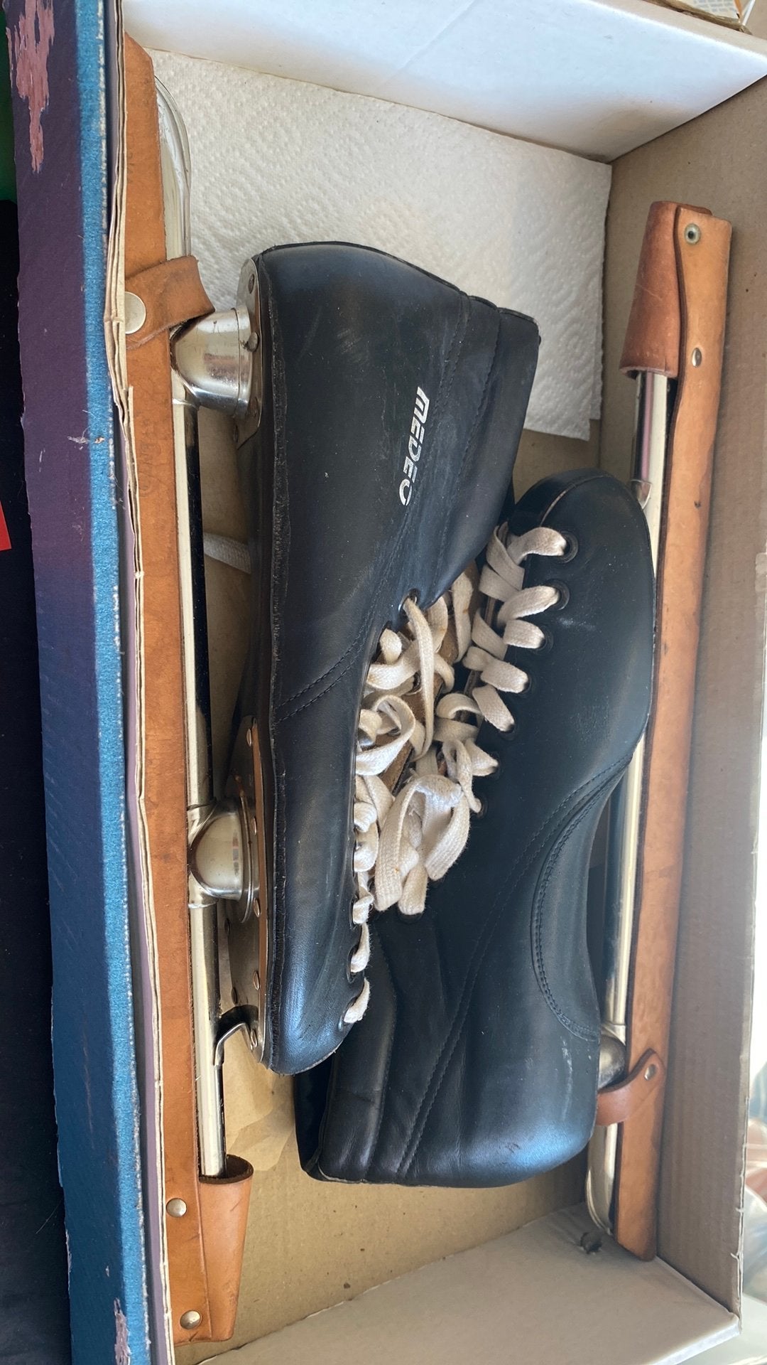 Medeo schaatsen met leren  beschermer, Huis en Inrichting, Ophalen of Verzenden, Zo goed als nieuw