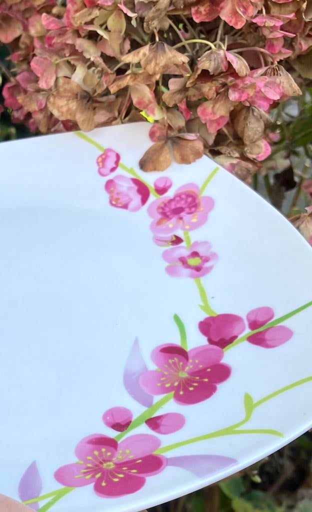 Serveer schaal Orchidee vierkant bord 2 stuks 🌸🌸, Keramiek, Ophalen of Verzenden, Zo goed als nieuw, Bord(en)