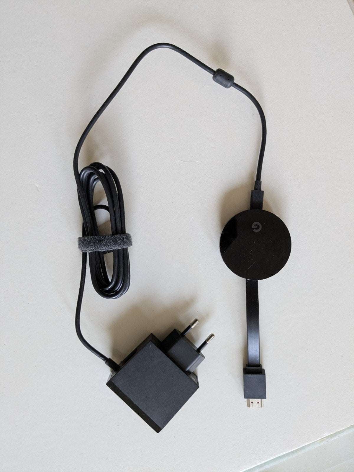 Google Chromecast Ultra met originele Ethernet-adapter, Ophalen of Verzenden, Zo goed als nieuw, HDMI, Zonder harde schijf