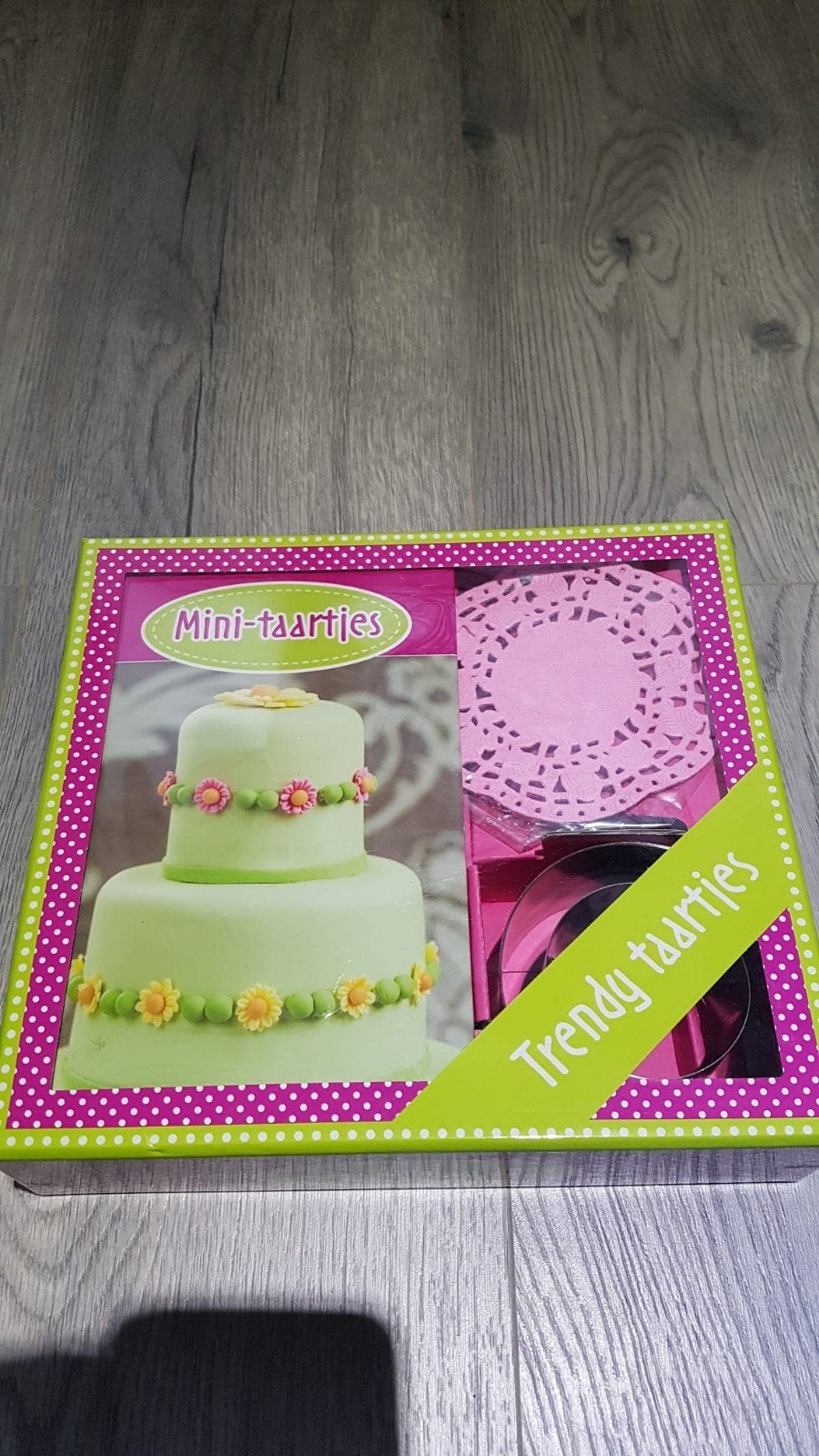 Boek-Box - Mini-taartjes/Trendy taartjes. Nieuw!, Ophalen of Verzenden, Nieuw, Taarten, Overige typen