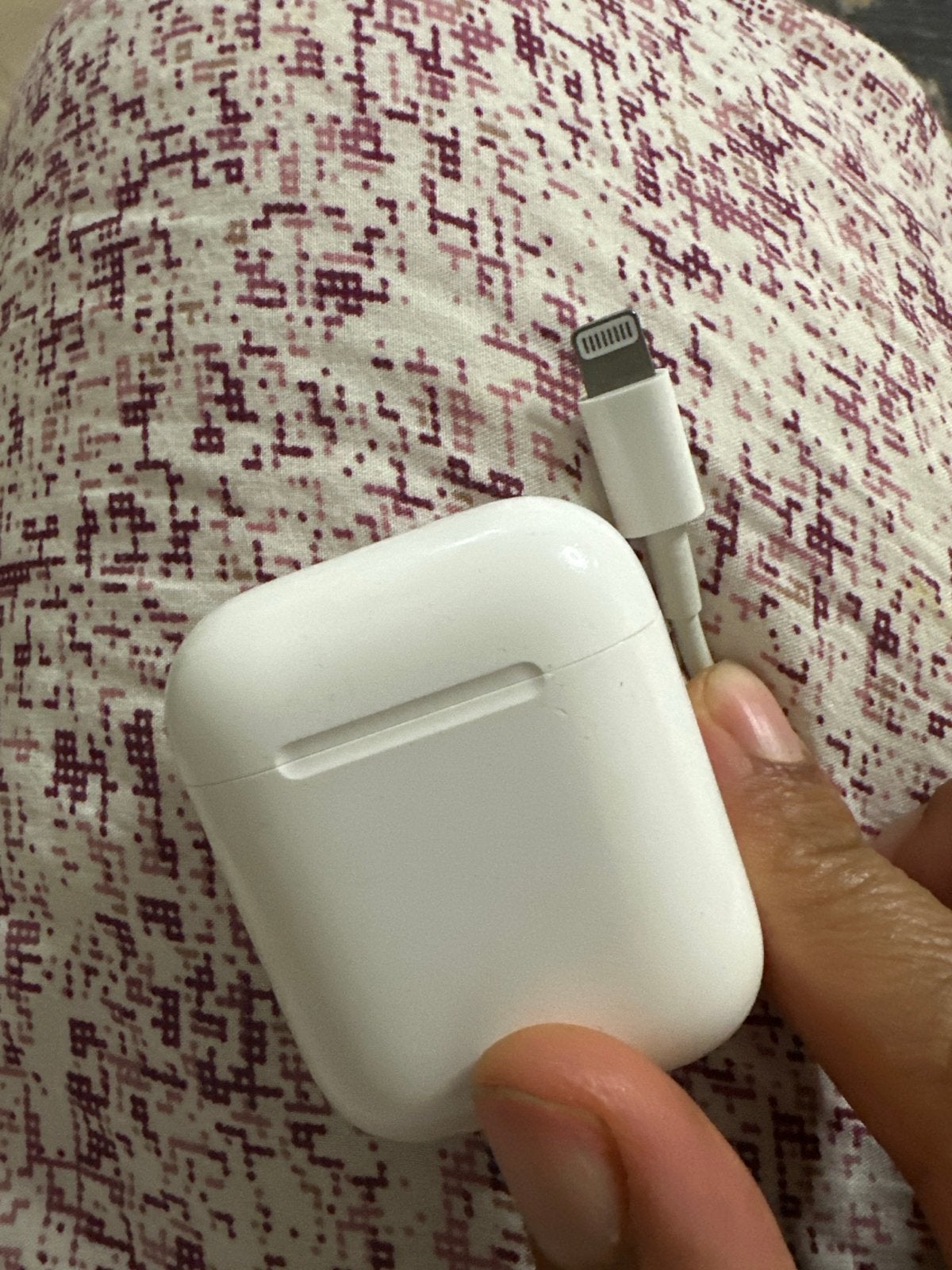 Apple AirPods 2de generatie Oplaadcase (zonder oortjes), In-ear, Gebruikt, Ophalen of Verzenden, Wit