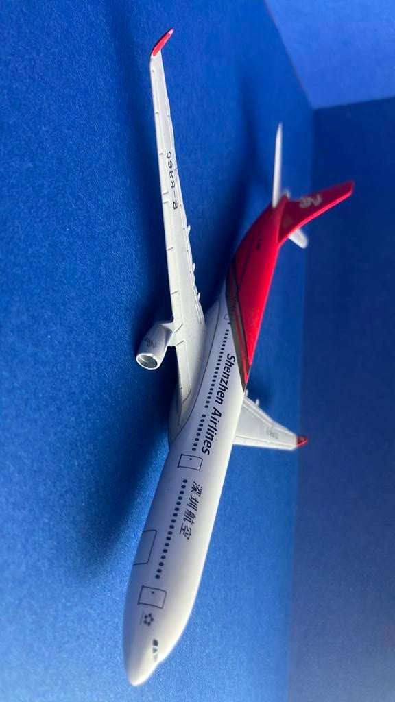 Shenzhen Airlines Airbus A330 1:400, Ophalen of Verzenden, Zo goed als nieuw, Schaalmodel