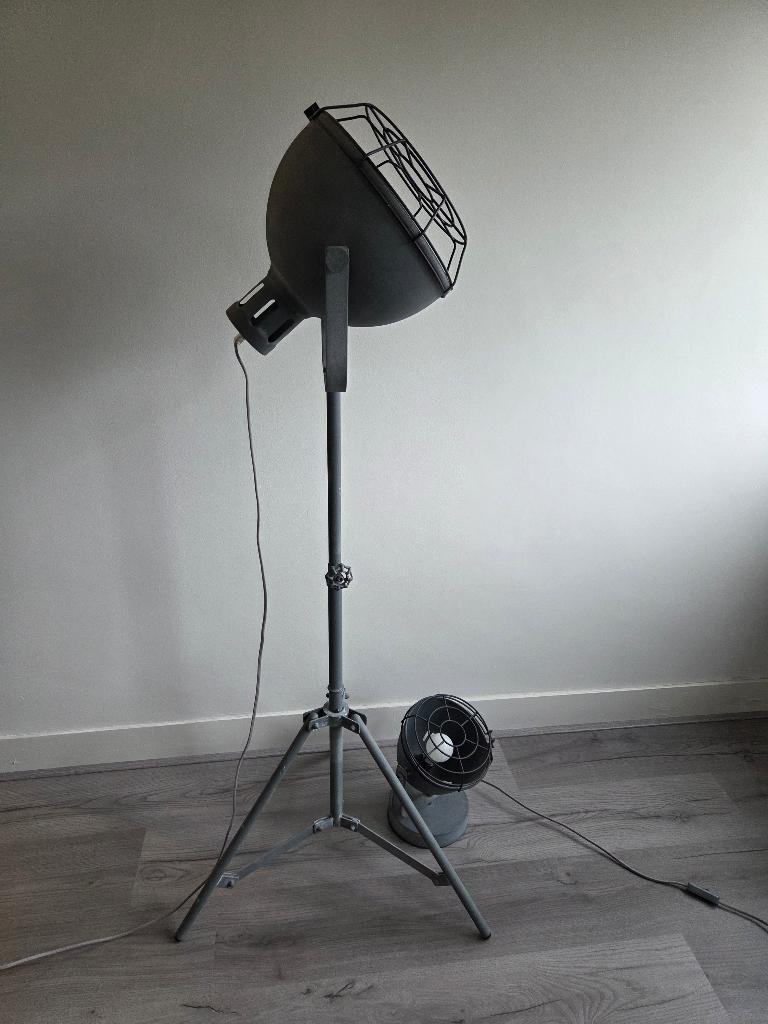 Sta- en tafellamp, Ophalen, Zo goed als nieuw, Metaal, Minder dan 50 cm