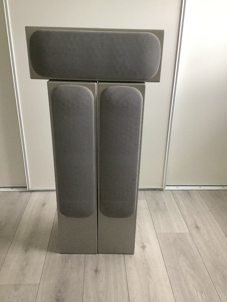 Geluidsboxen, 2 speakers en bassbox, Ophalen, 60 tot 120 watt, Basreflex, Gebruikt