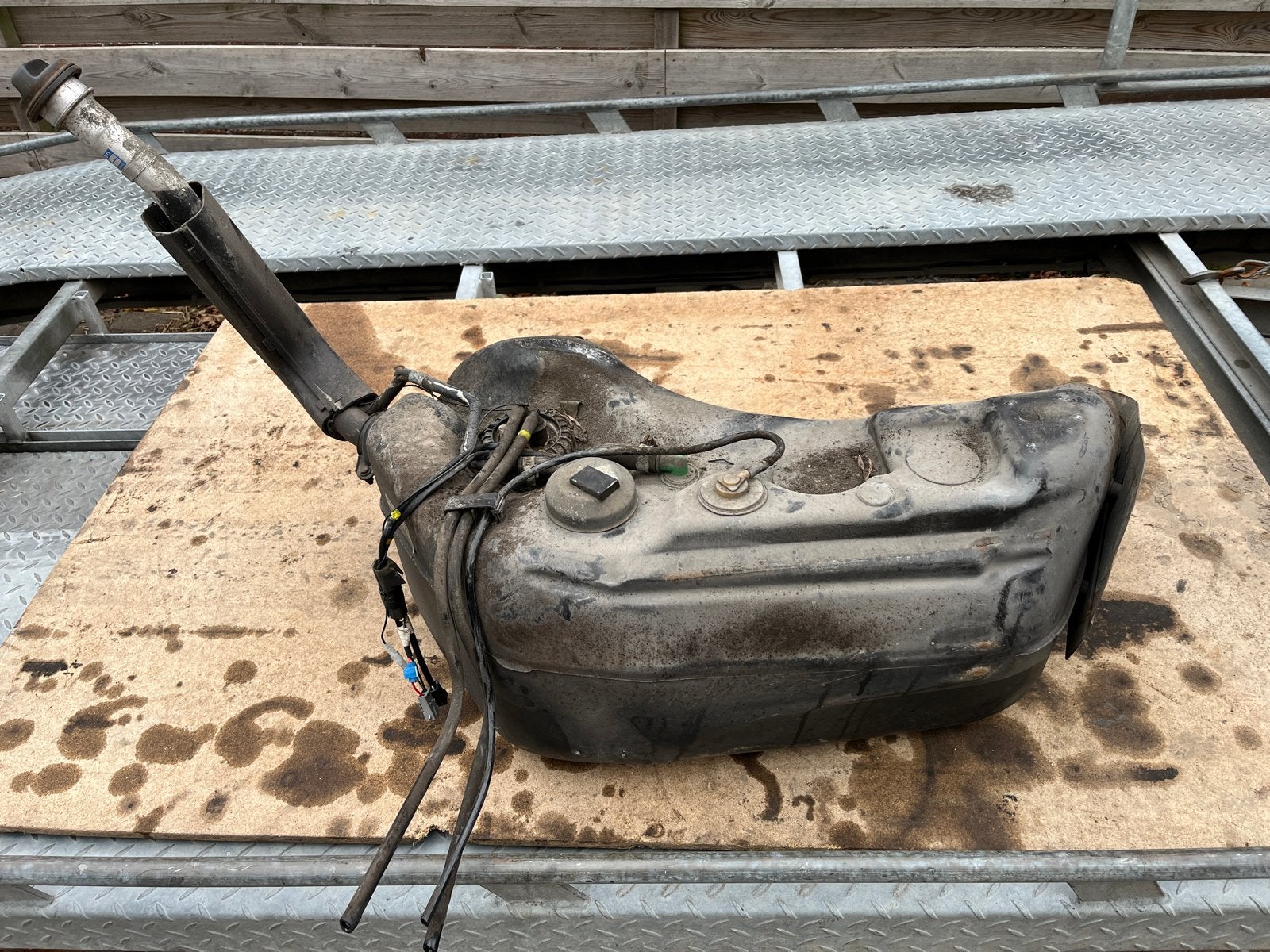 Volvo V70 Classic / S70 Benzinetank FWD, Auto-onderdelen, Ophalen of Verzenden, Gebruikt, Volvo
